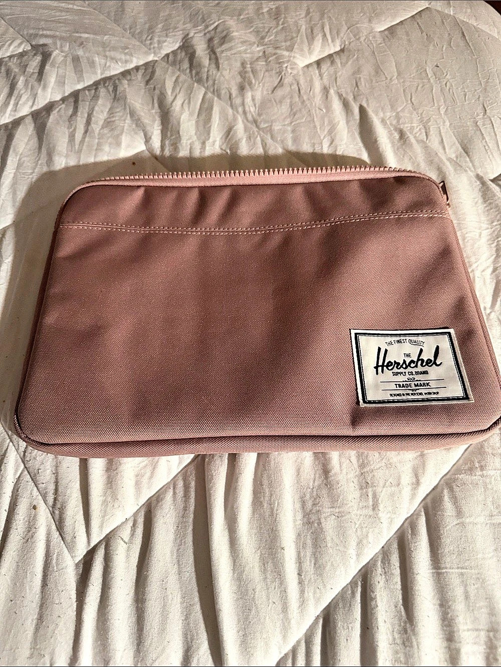 Herschel Pink anchor sleeve for any 15"/16" LAPTOPS -excellent condition never u